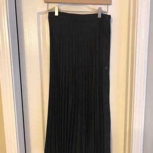 Zara pleated wool skirt with side buttons